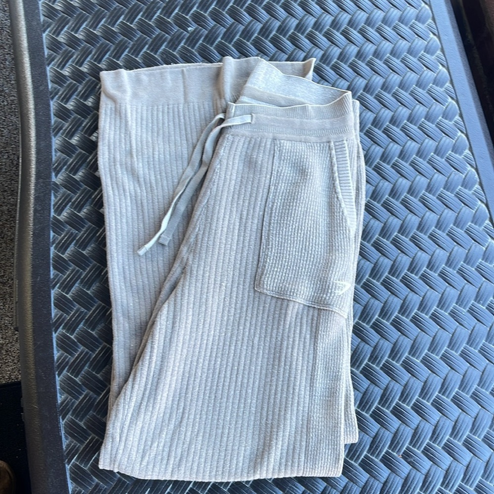 GymShark wide leg pants women’s medium